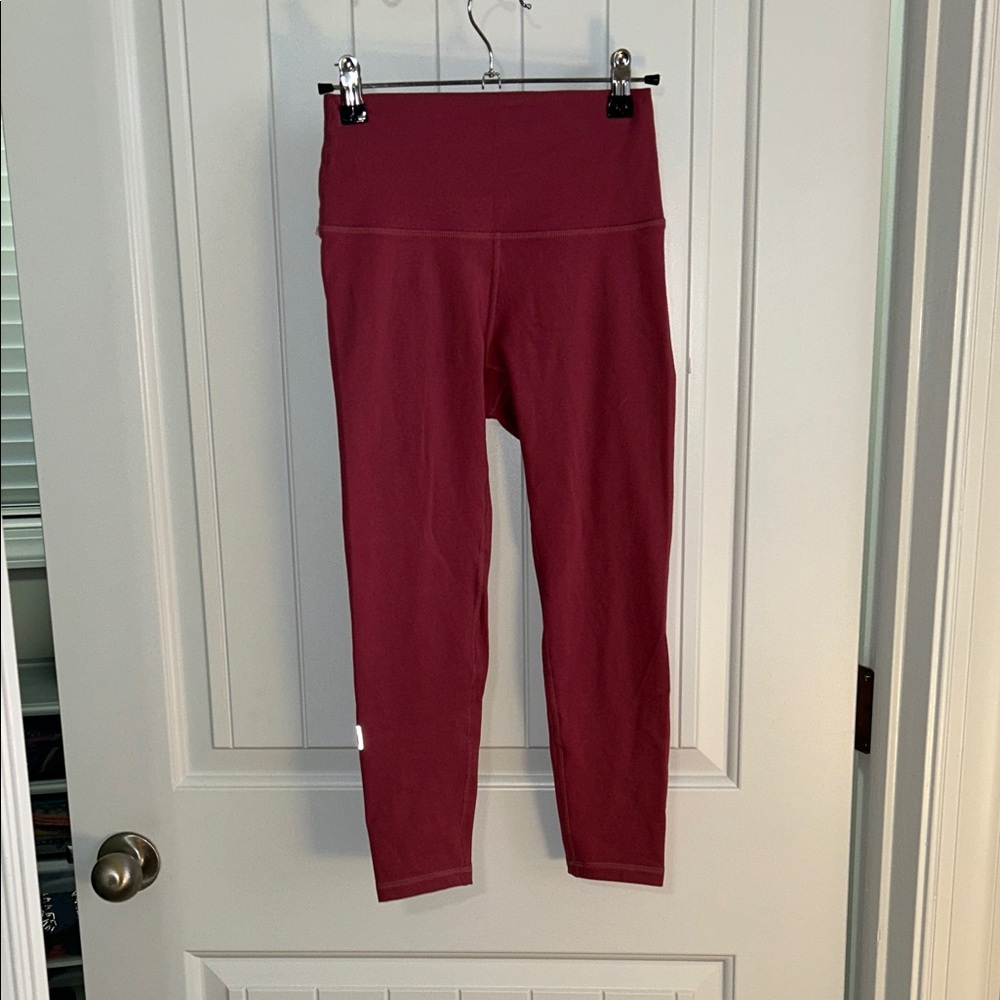 Fleo Raspberry Leggings - Picture 1 of 4